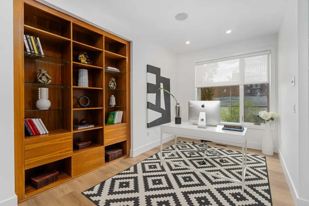 2620 14a Street SW Calgary AB T2T3X7