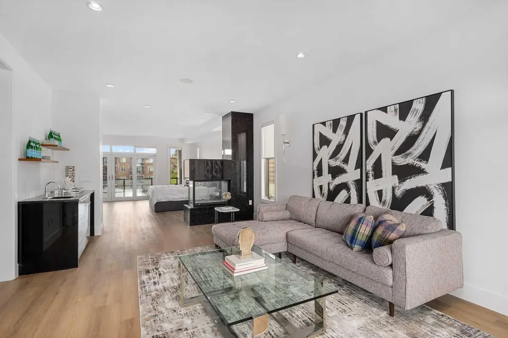 2620 14a Street SW Calgary AB T2T3X7