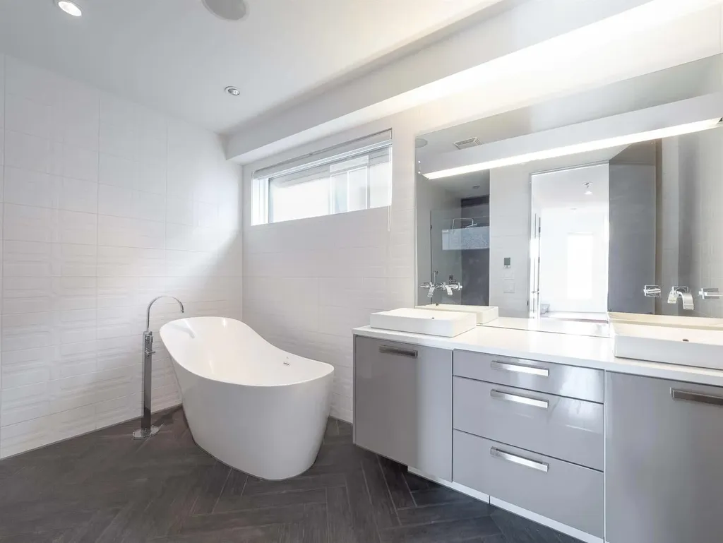 2620 14a Street SW Calgary AB T2T3X7