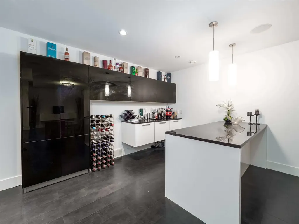 2620 14a Street SW Calgary AB T2T3X7