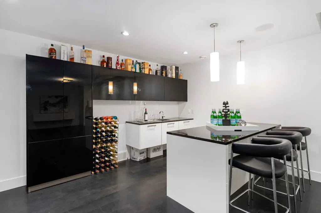 2620 14a Street SW Calgary AB T2T3X7