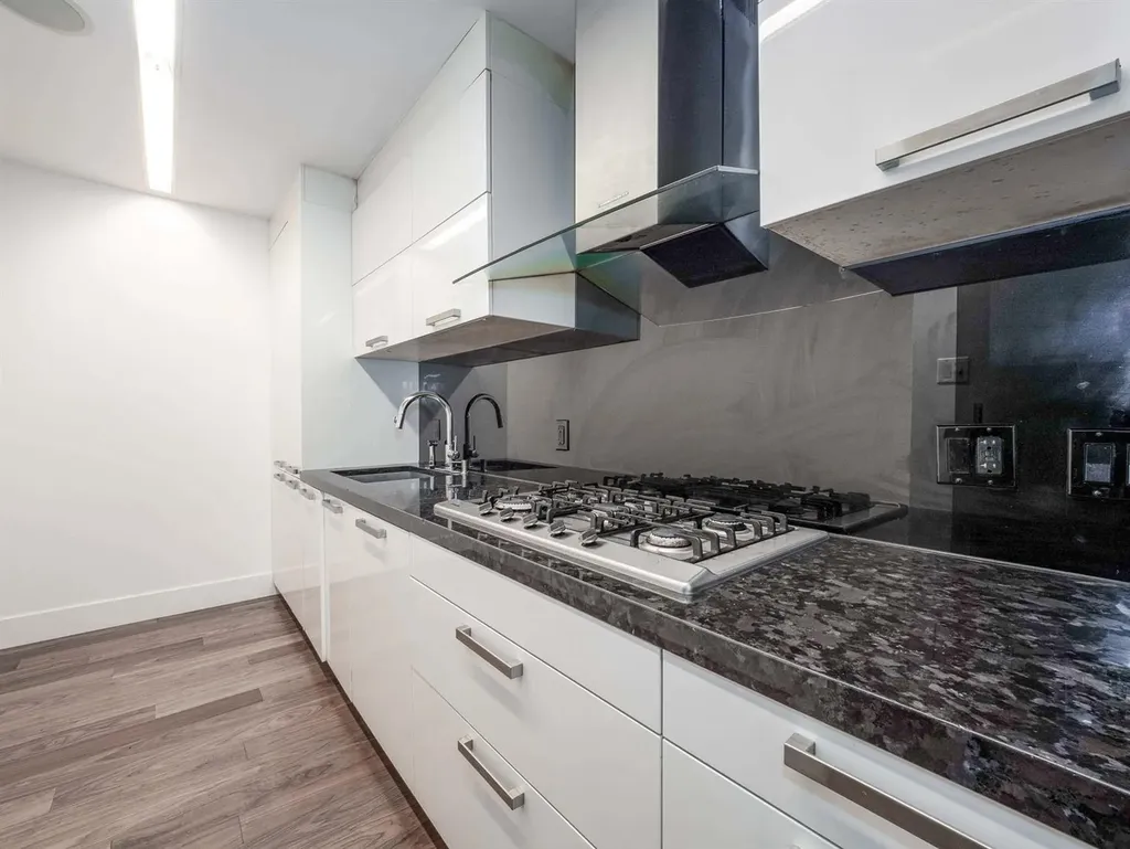 2620 14a Street SW Calgary AB T2T3X7