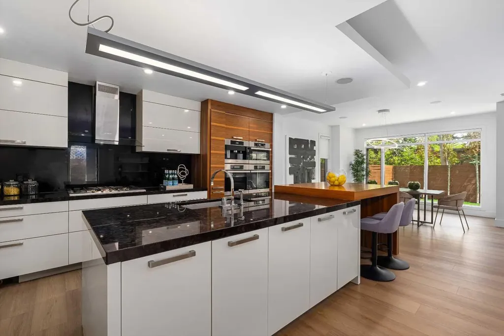 2620 14a Street SW Calgary AB T2T3X7