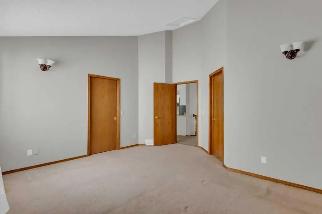 24 Citadel Close NW Calgary AB T3G 4A5