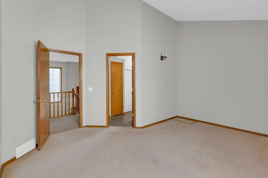 24 Citadel Close NW Calgary AB T3G 4A5