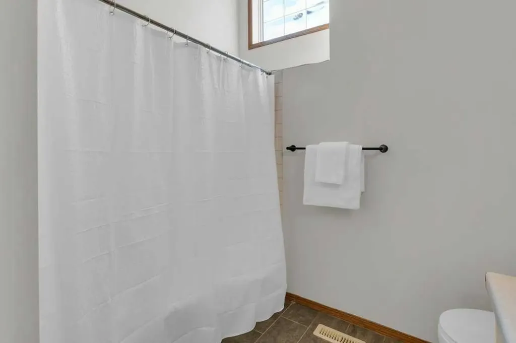 24 Citadel Close NW Calgary AB T3G 4A5
