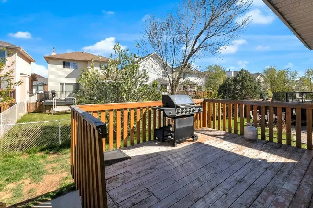 24 Citadel Close NW Calgary AB T3G 4A5