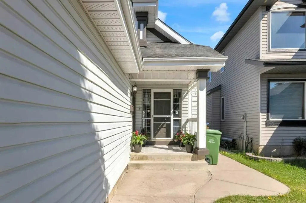 24 Citadel Close NW Calgary AB T3G 4A5
