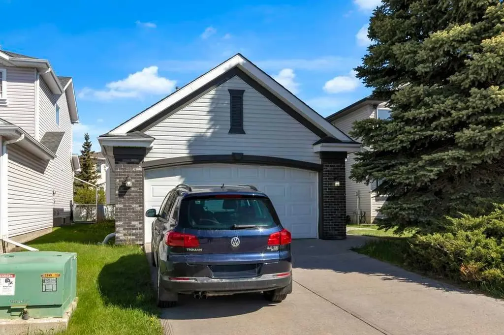 24 Citadel Close NW Calgary AB T3G 4A5