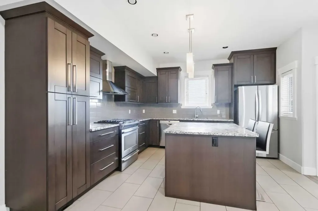 208 Sparrowhawk Drive Fort Mcmurray AB T9K 0Y8