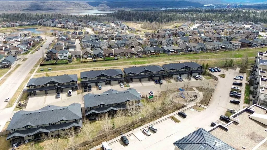 208 Sparrowhawk Drive Fort Mcmurray AB T9K 0Y8