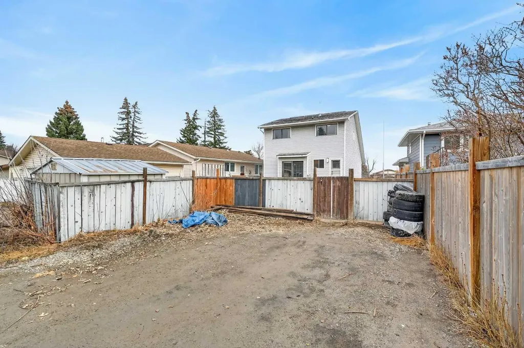 103 Macewan Drive NW Calgary AB T3K 2G2