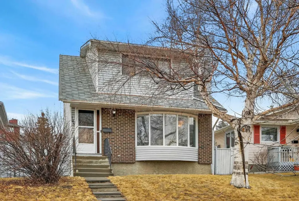 103 Macewan Drive NW Calgary AB T3K 2G2