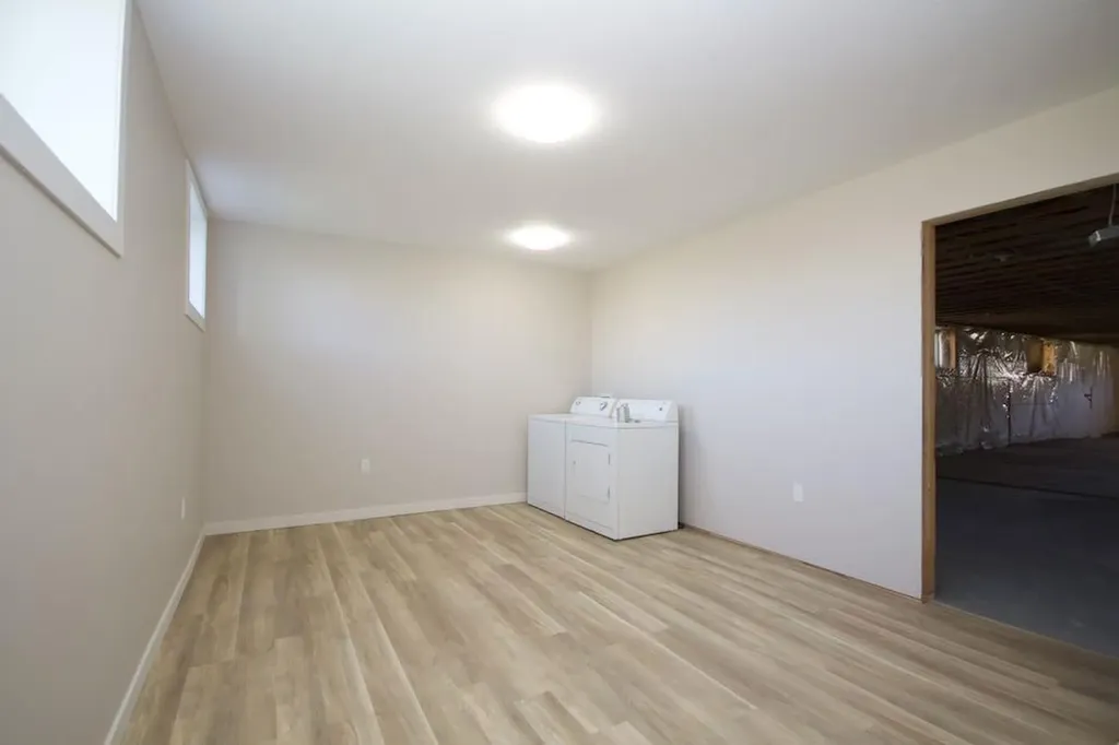 323 2 Street NW Redcliff AB T0J 2P2