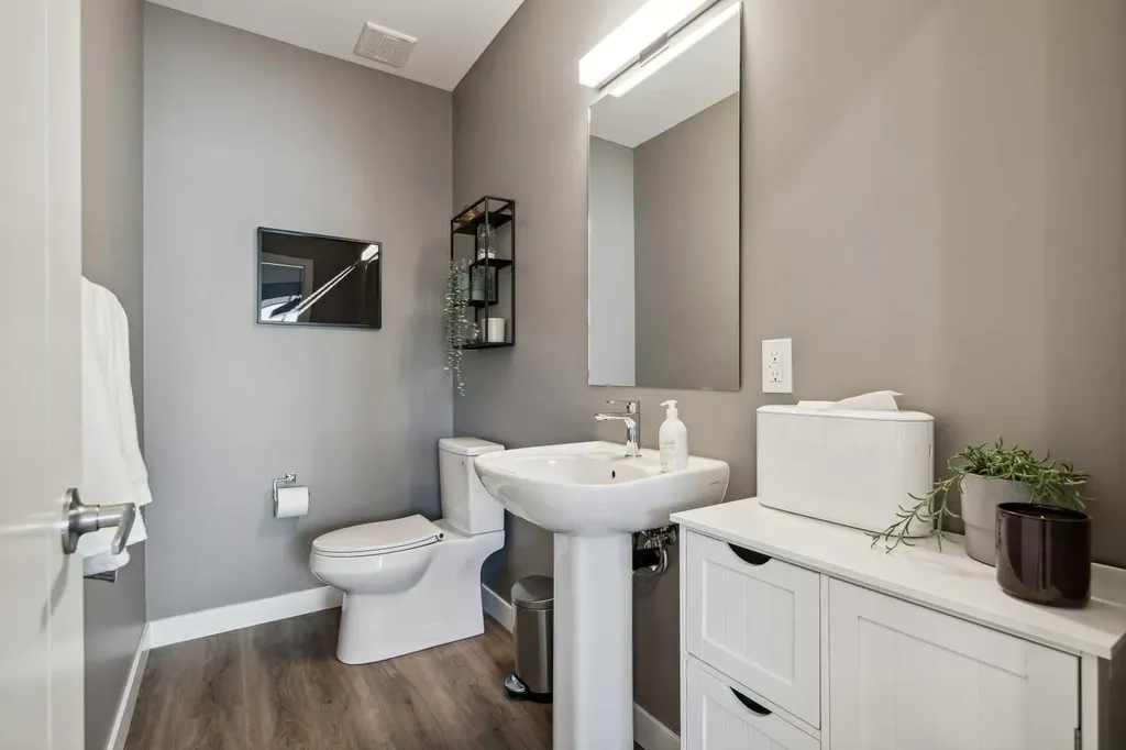 293 Dieppe Drive SW Calgary AB T3E 8H6