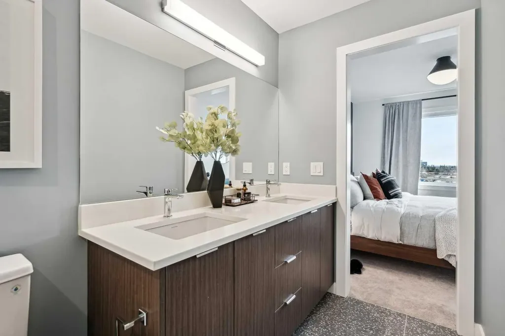293 Dieppe Drive SW Calgary AB T3E 8H6