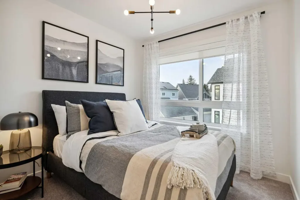 293 Dieppe Drive SW Calgary AB T3E 8H6