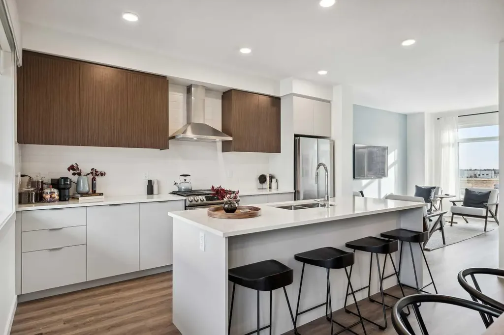 293 Dieppe Drive SW Calgary AB T3E 8H6
