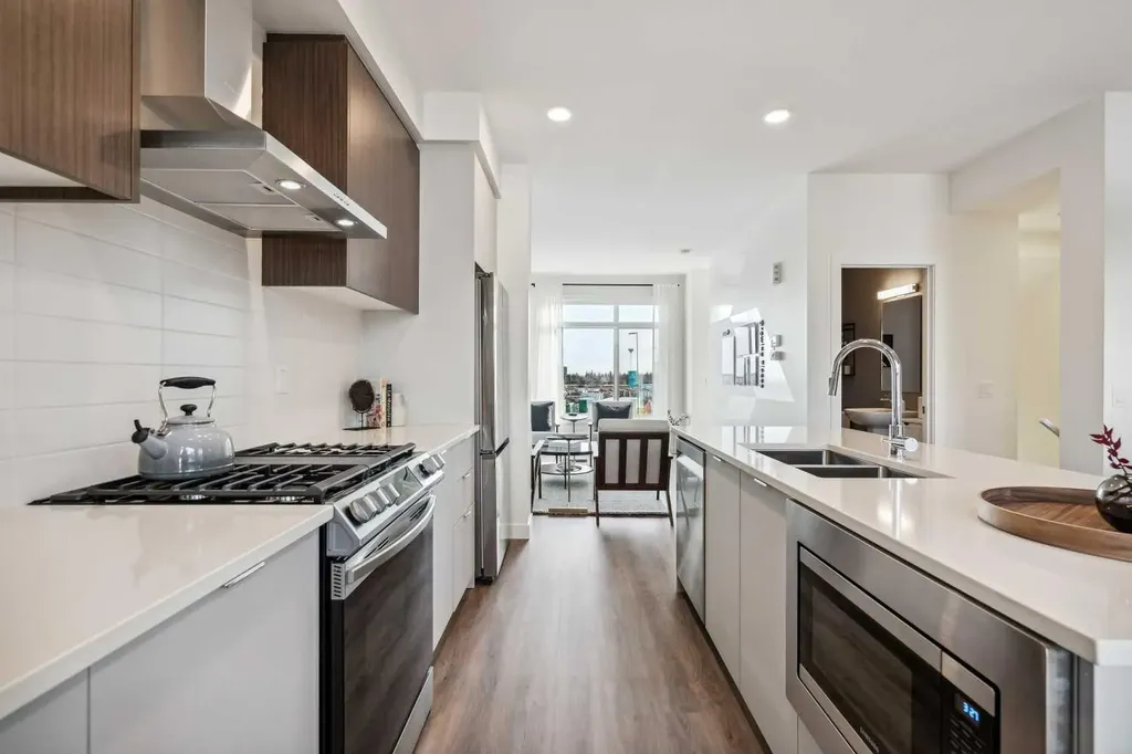 293 Dieppe Drive SW Calgary AB T3E 8H6