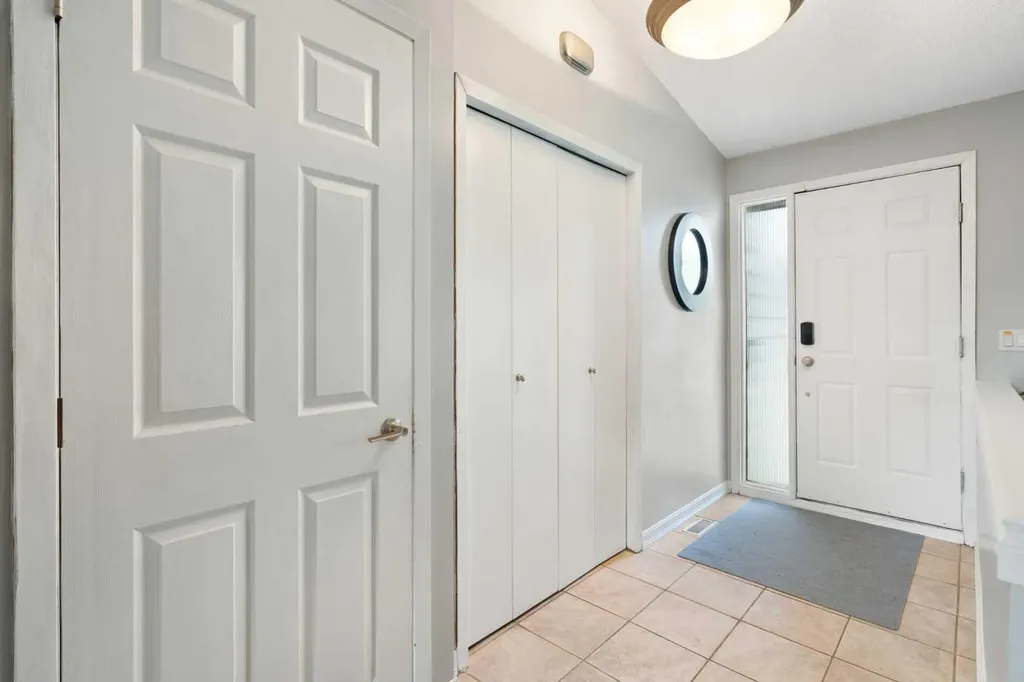 8 Hawkwood Place NW Calgary AB T3G 1X6