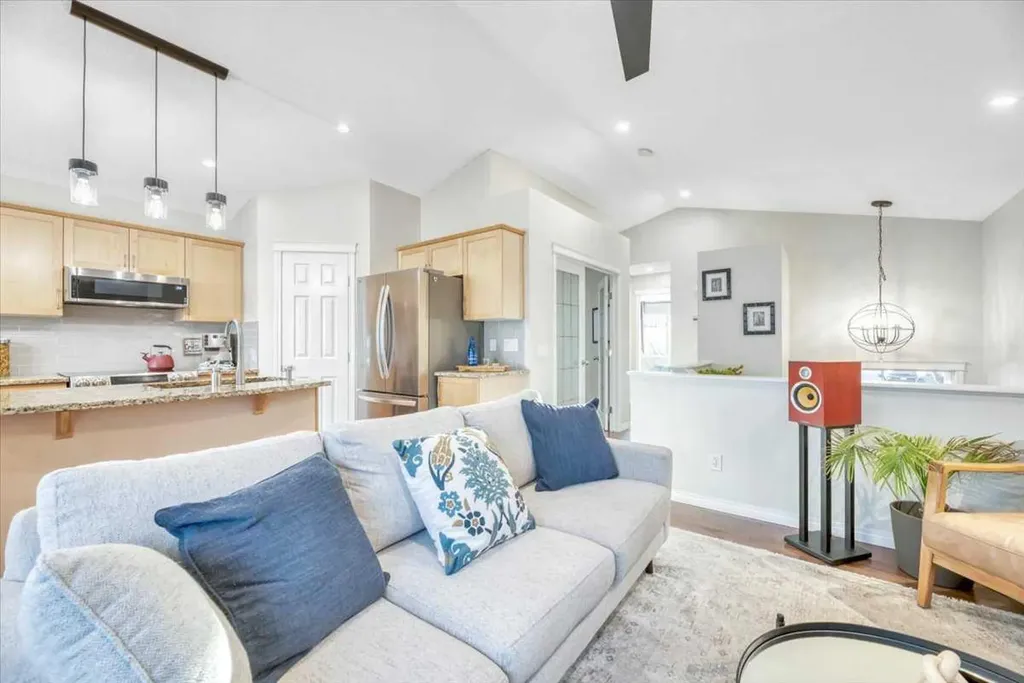 133 Copperfield Gardens SE Calgary AB T2Z4C2