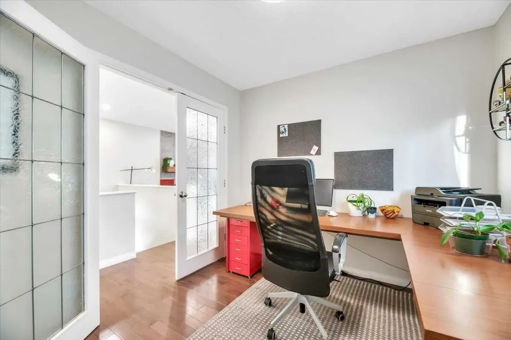 133 Copperfield Gardens SE Calgary AB T2Z4C2