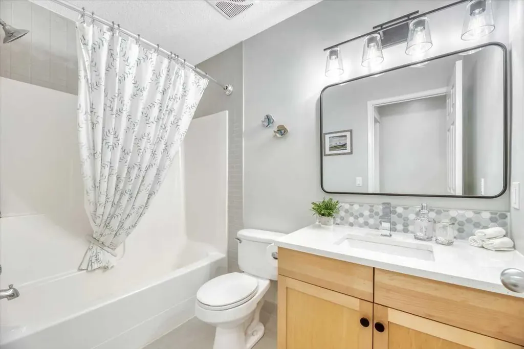 133 Copperfield Gardens SE Calgary AB T2Z4C2