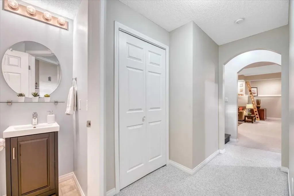 133 Copperfield Gardens SE Calgary AB T2Z4C2