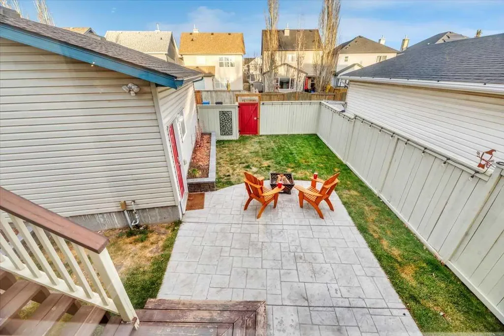 133 Copperfield Gardens SE Calgary AB T2Z4C2