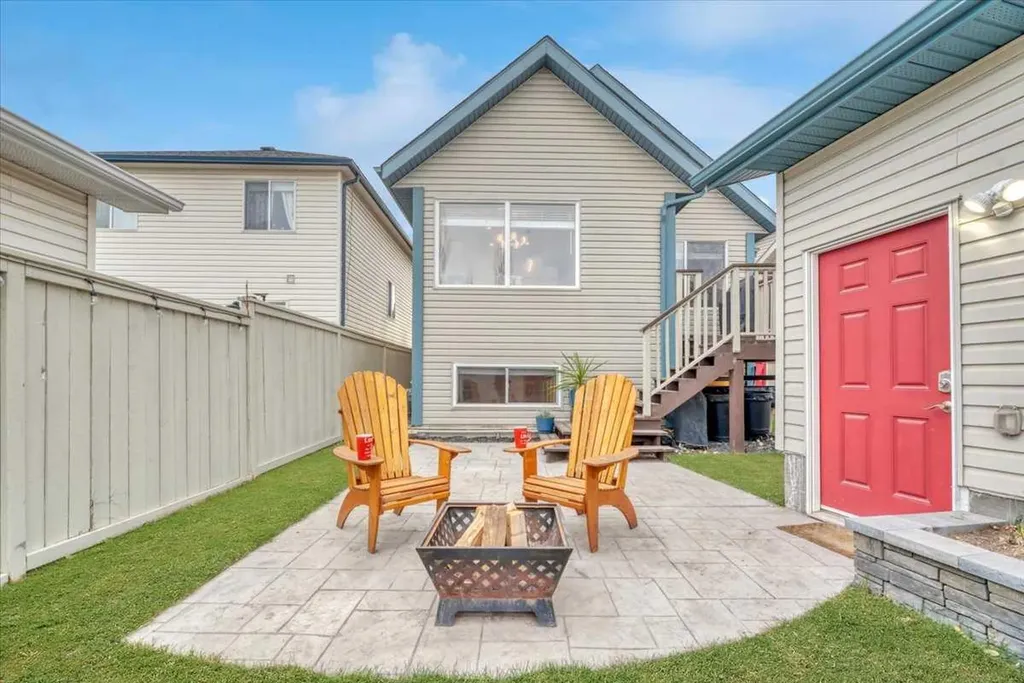 133 Copperfield Gardens SE Calgary AB T2Z4C2