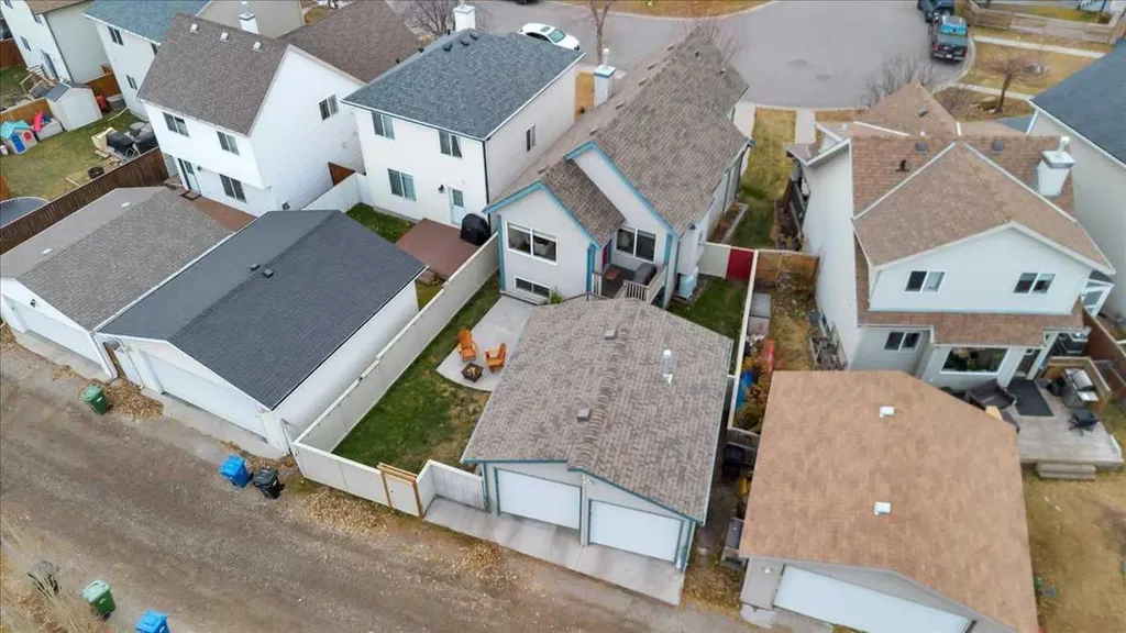 133 Copperfield Gardens SE Calgary AB T2Z4C2