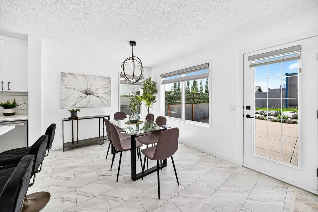12634 Coventry Hills Way NE Calgary AB T3K 4R8