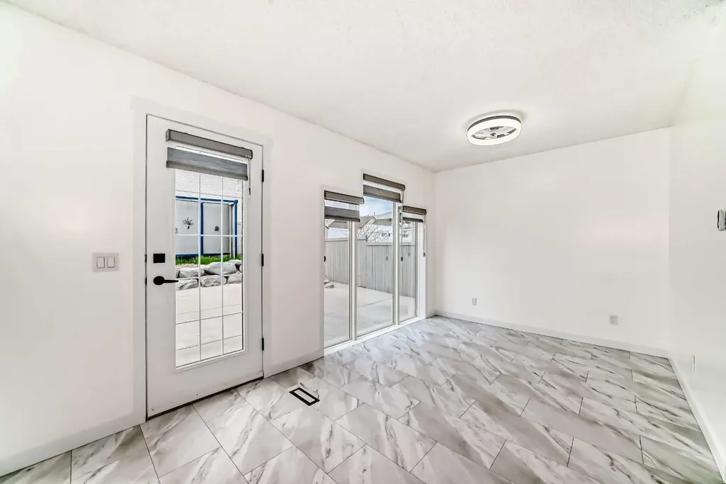 12634 Coventry Hills Way NE Calgary AB T3K 4R8