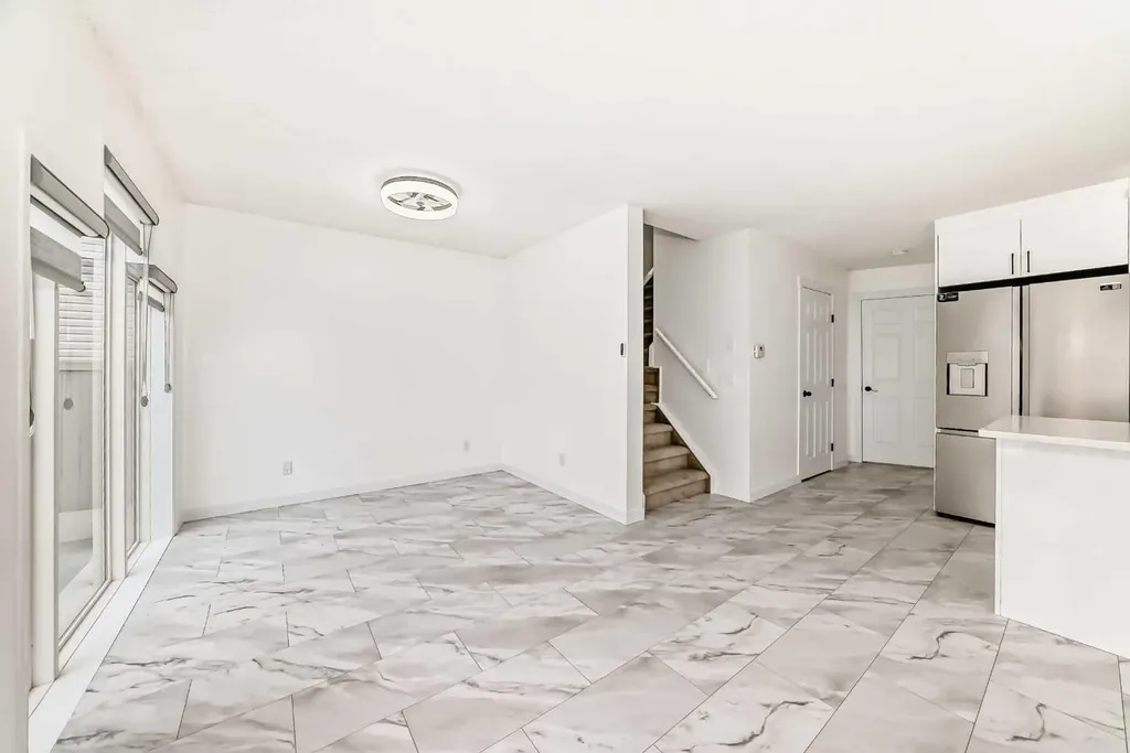 12634 Coventry Hills Way NE Calgary AB T3K 4R8