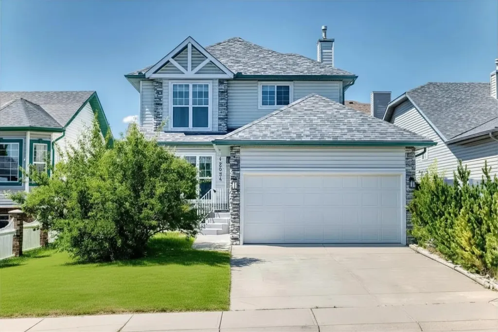 12634 Coventry Hills Way NE Calgary AB T3K 4R8