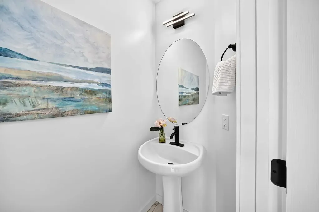 12634 Coventry Hills Way NE Calgary AB T3K 4R8