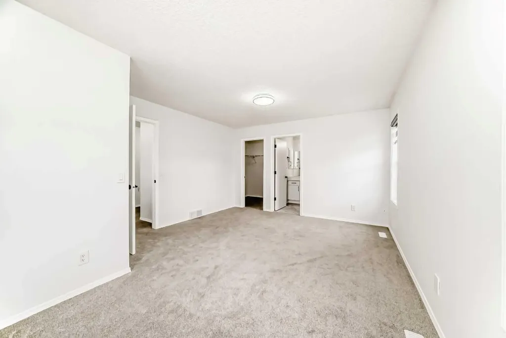 12634 Coventry Hills Way NE Calgary AB T3K 4R8