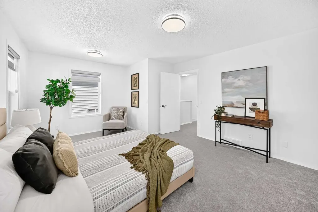 12634 Coventry Hills Way NE Calgary AB T3K 4R8