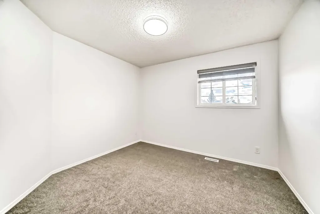 12634 Coventry Hills Way NE Calgary AB T3K 4R8