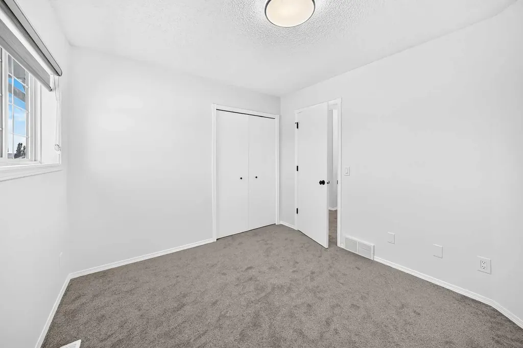12634 Coventry Hills Way NE Calgary AB T3K 4R8