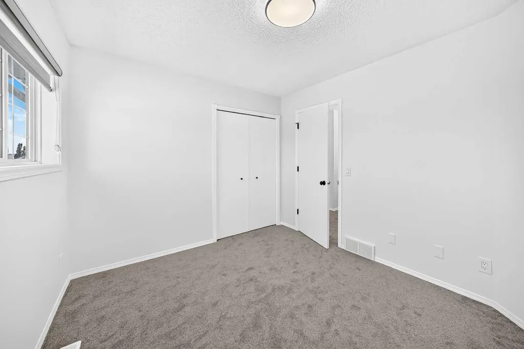 12634 Coventry Hills Way NE Calgary AB T3K 4R8