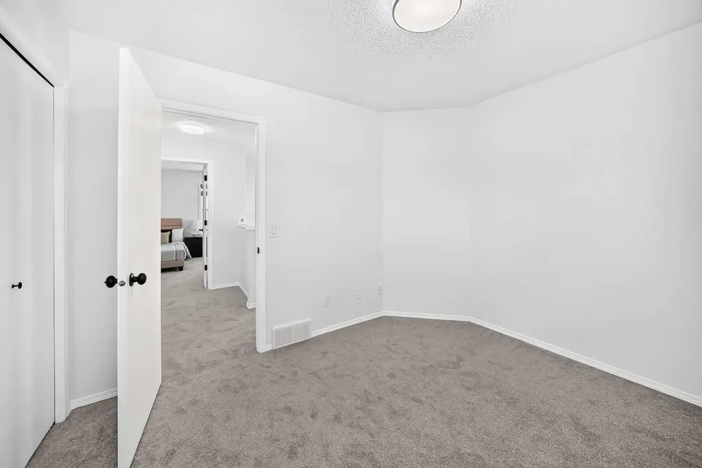 12634 Coventry Hills Way NE Calgary AB T3K 4R8