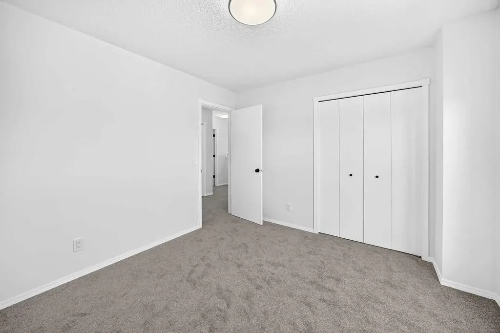 12634 Coventry Hills Way NE Calgary AB T3K 4R8