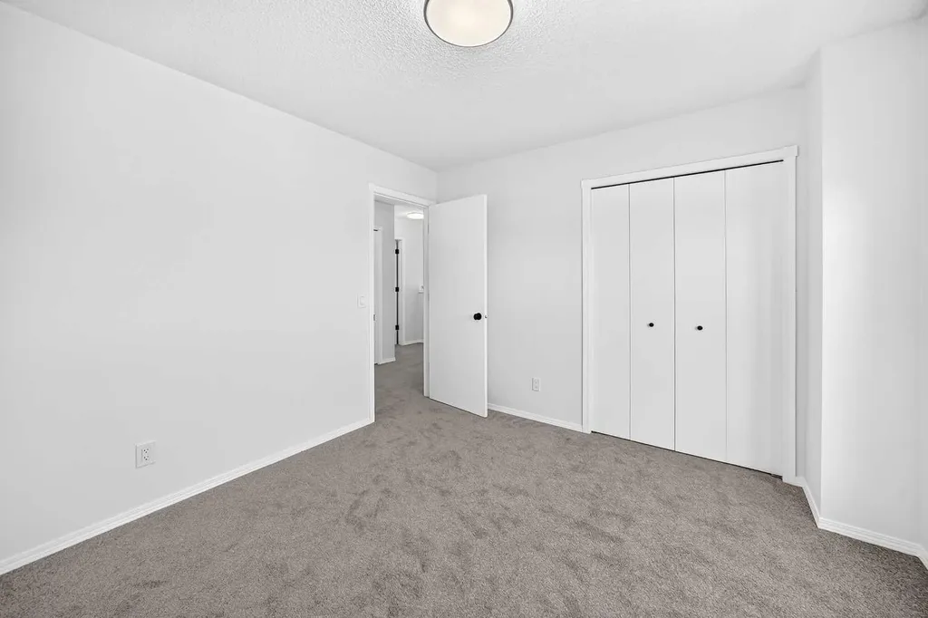 12634 Coventry Hills Way NE Calgary AB T3K 4R8