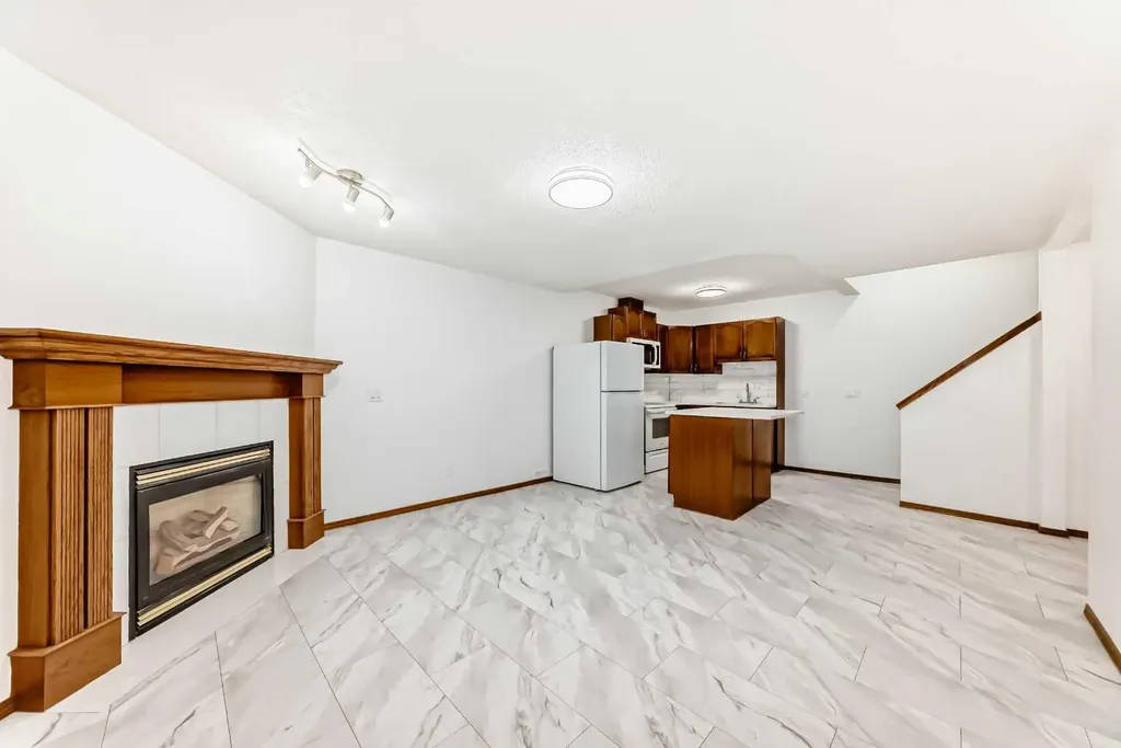 12634 Coventry Hills Way NE Calgary AB T3K 4R8