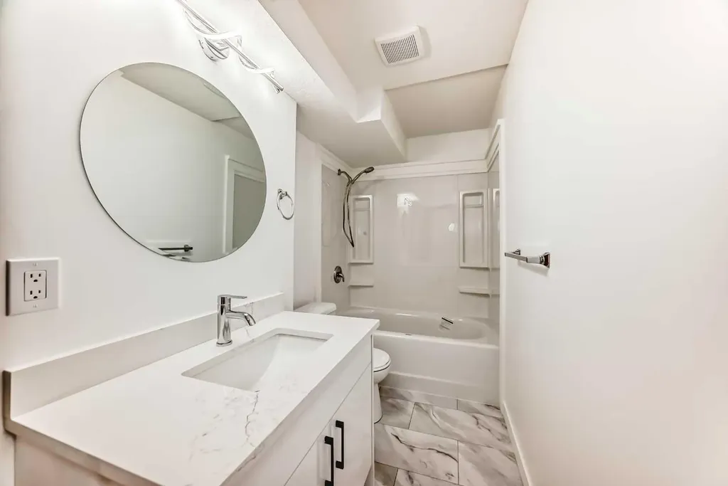 12634 Coventry Hills Way NE Calgary AB T3K 4R8