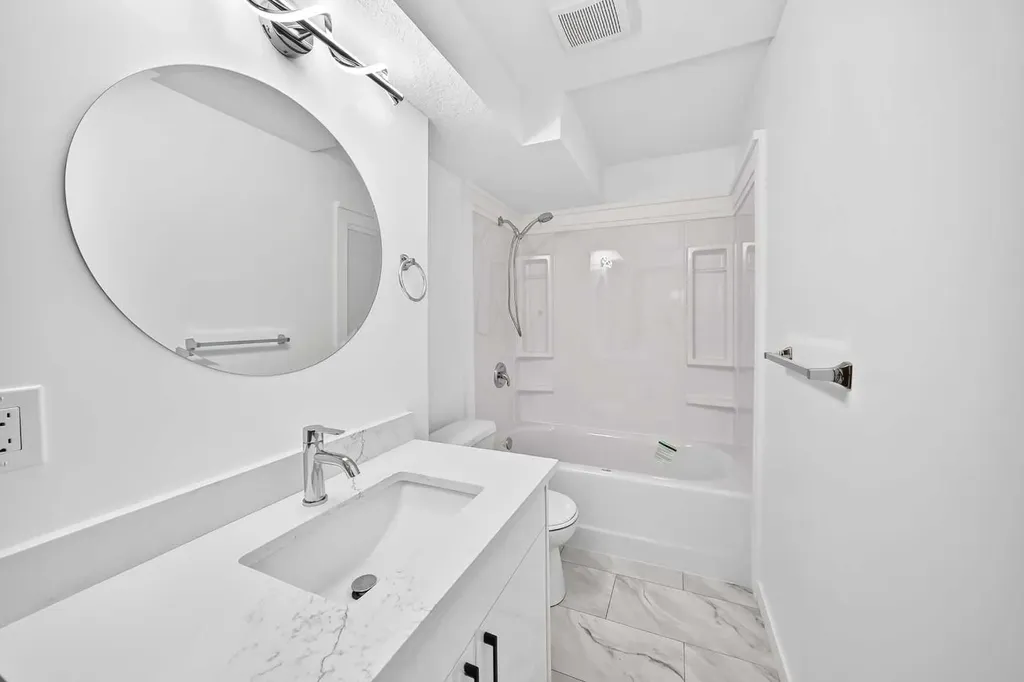 12634 Coventry Hills Way NE Calgary AB T3K 4R8