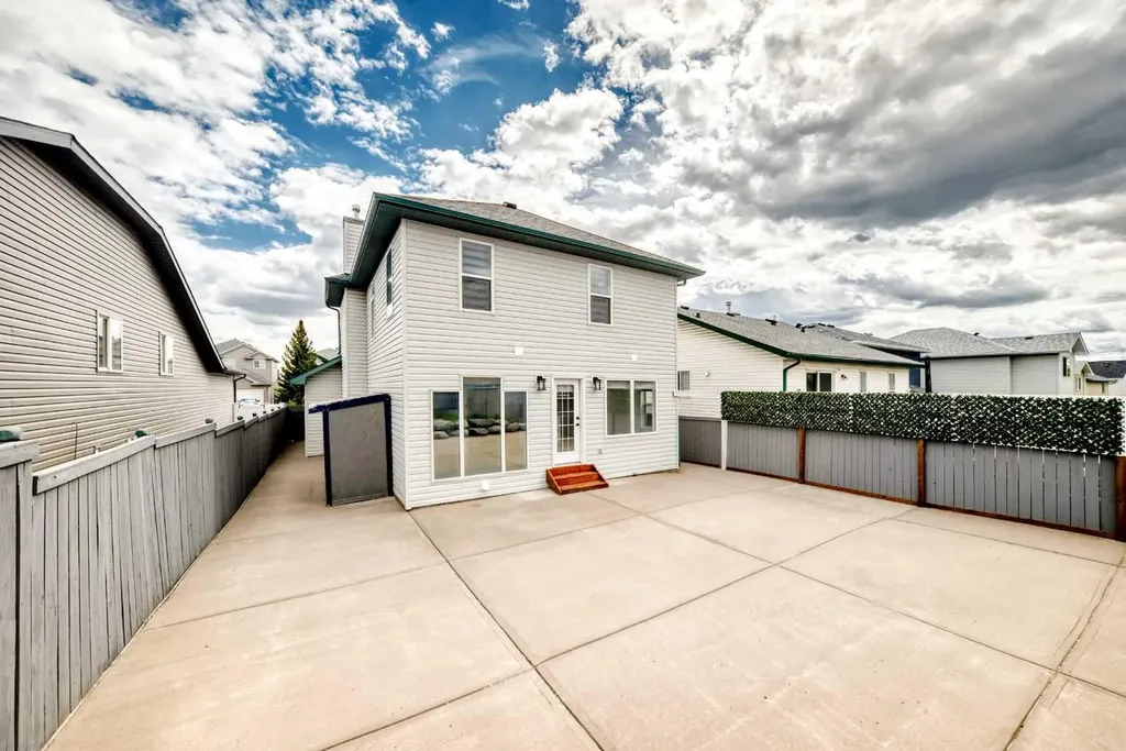 12634 Coventry Hills Way NE Calgary AB T3K 4R8