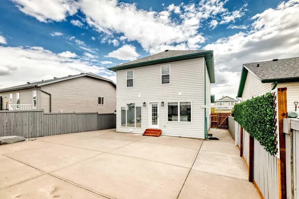 12634 Coventry Hills Way NE Calgary AB T3K 4R8