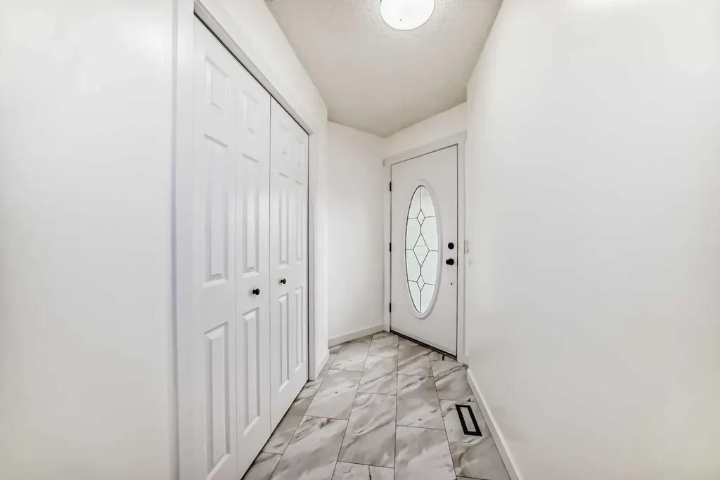 12634 Coventry Hills Way NE Calgary AB T3K 4R8